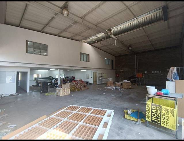 INDUSTRIAL PROPERTY TO RENT IN LASER PARK